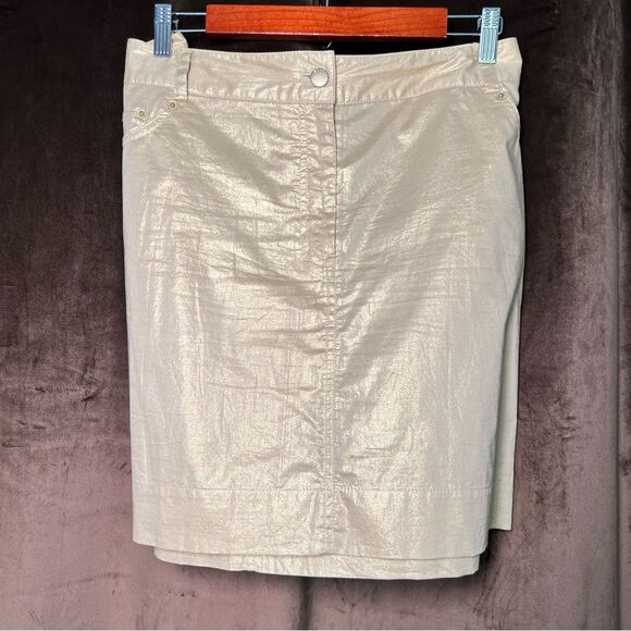 Isaac Mizrahi Dresses & Skirts - Isaac Mizrahi gold metallic skirt 🔥 pockets 🔥 lined 🔥 size 16